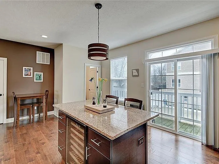 333 Alden Way — Photo 18