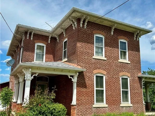 219 Nassau St E, East Canton, OH 44730