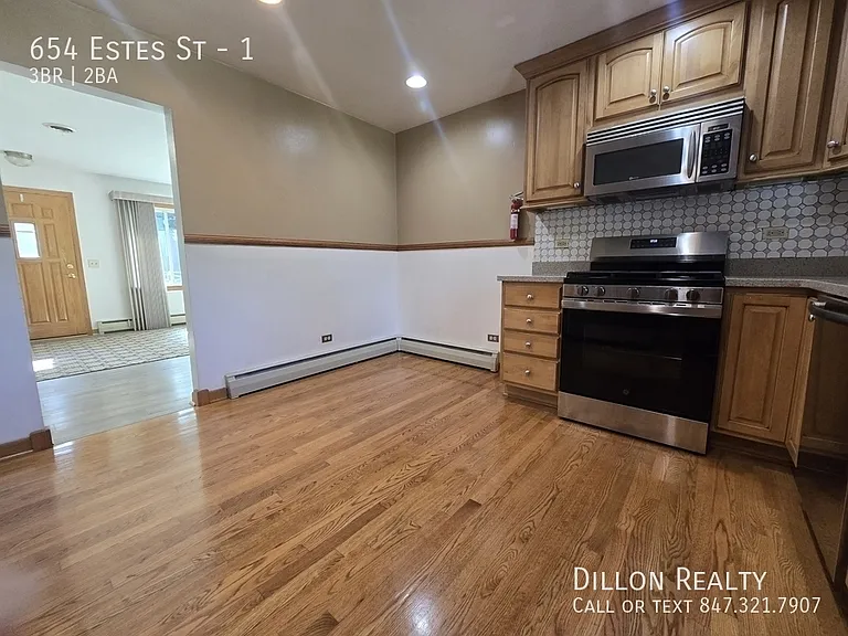 654 Estes St #1 — Photo 11