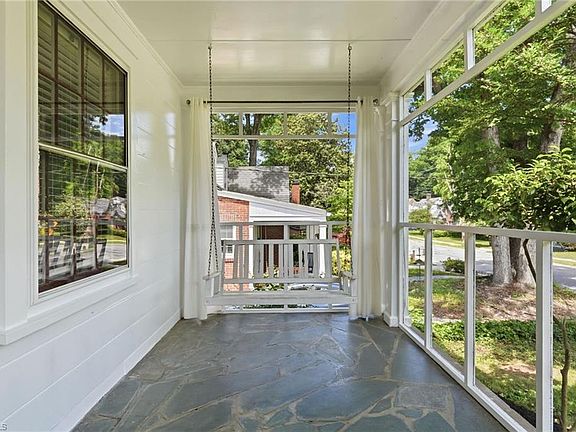 5th image of 2501 Walker Ave