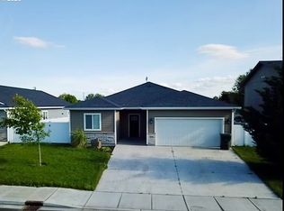 303 Riverwood Ct, Umatilla, OR 97882
