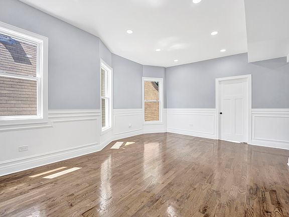 2nd image of 1821 N Kedvale Ave #2