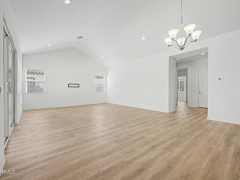 20523 W Rosewood Ln — Photo 6