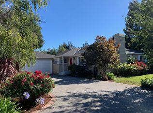 860 Clinton Rd, Los Altos, CA 94024