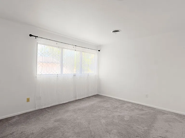 17570 NW Shorewood Dr — Photo 13