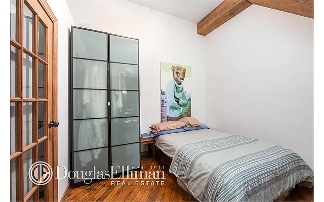 Sold by Douglas Elliman | media 16