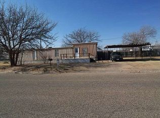 701 10th St, Levelland, TX 79336