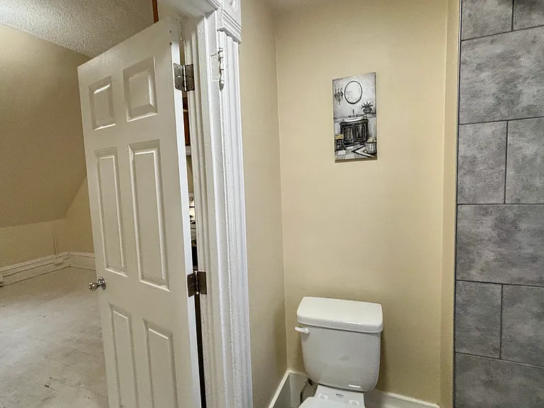 320 Augusta Ave SE #2 — Photo 15