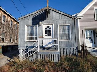 60 Beach St, Saco, ME 04072