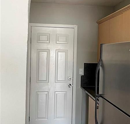 2nd image of 940 NE 170th St APT 218