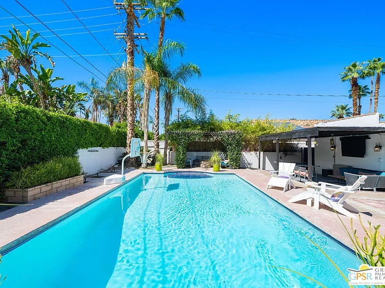 1861 S Palm Canyon Dr — Photo 28