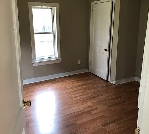 3rd image of 1702 Malcolm St