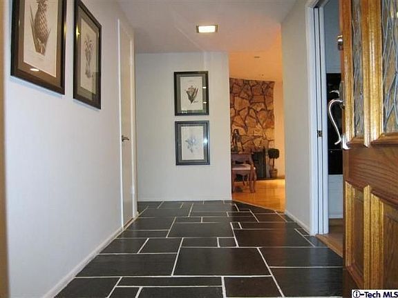 3rd image of 4631 Hillard Ave