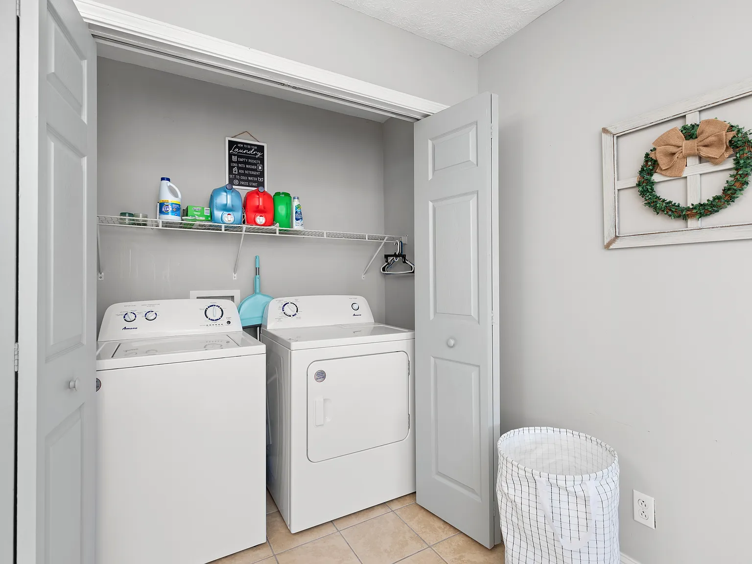 2 bed, 1.5 bath, 1000 sqft, $1,499 — Photo 3