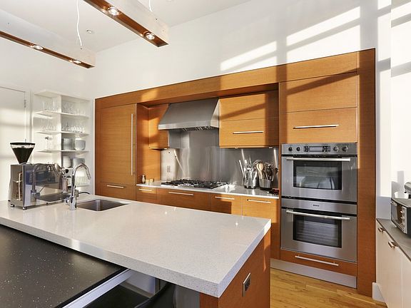 5th image of 360 Furman St APT 205