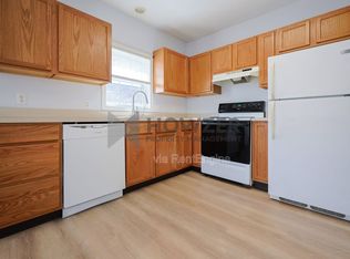 7 Park Ave APT 2C, Attleboro, MA 02703