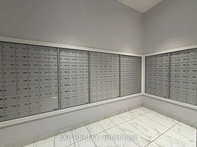 238 Simcoe St #1903 — Photo 4