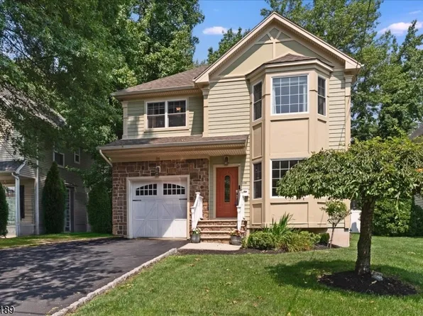 308 N Scotch Plains Ave, Westfield Town, NJ 07090