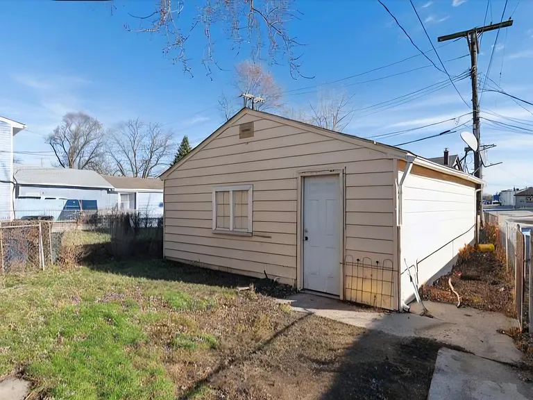 1661 Grant Ave — Photo 26