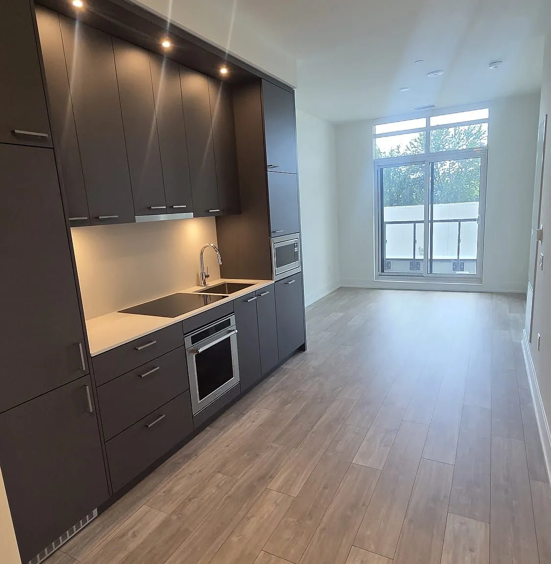 2 bed, $2,700 — Photo 1