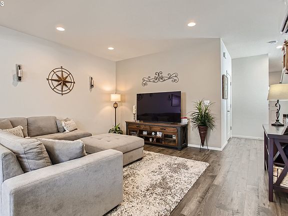 4th image of 11741 NE 21st Way