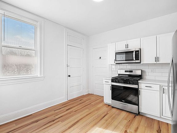 4th image of 796 Hazelwood Ave #B