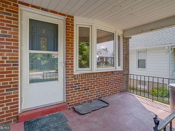 3rd image of 2507 Taylor Ave