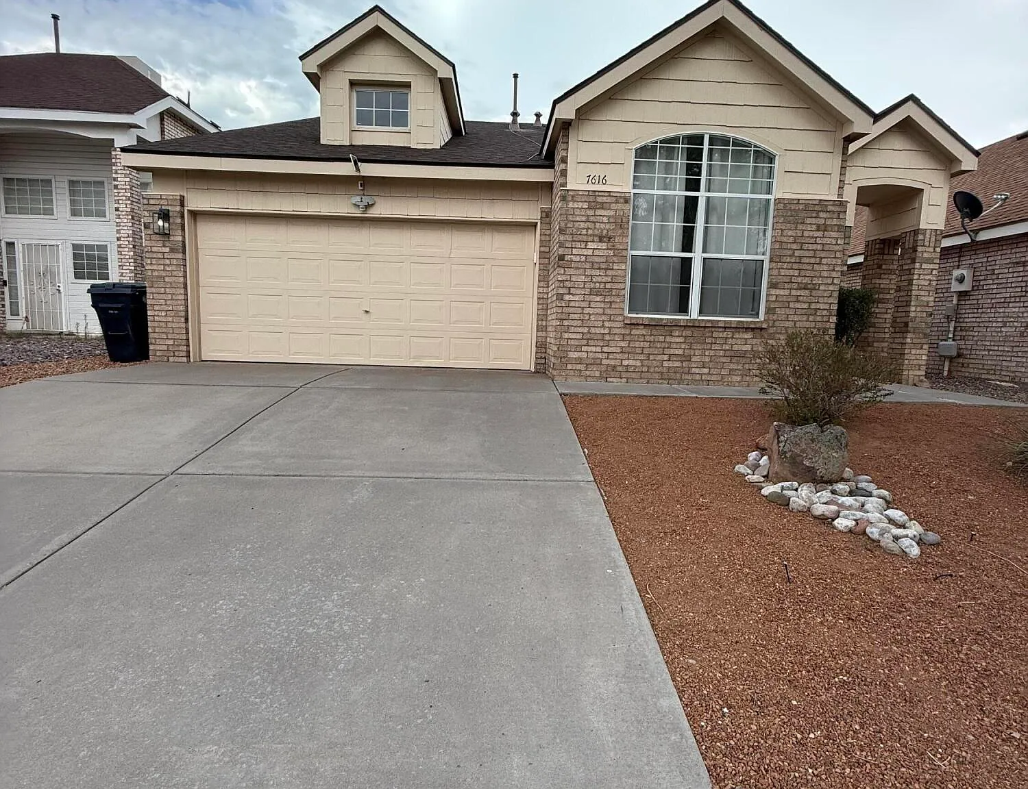 3 bed, 2.0 bath, 1436 sqft, $2,600 — Photo 3