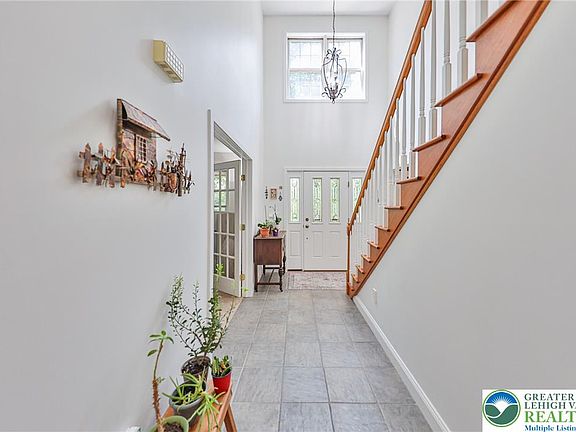 4th image of 169 Dogwood Ln
