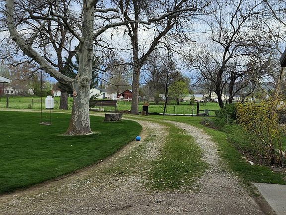 4th image of 687 W Idaho Blvd