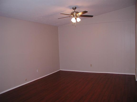 3rd image of 1636 Stockton Trl