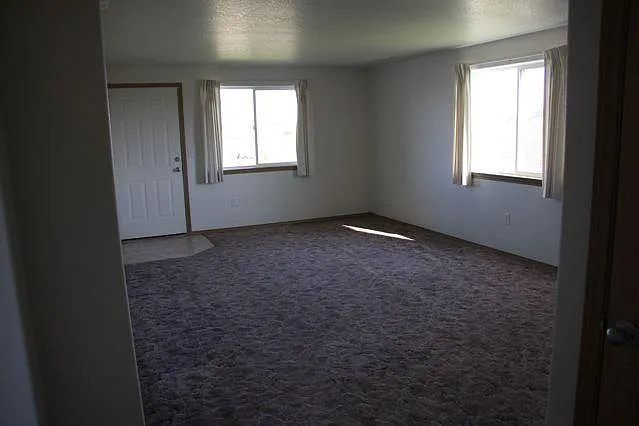 515 SW West Hills Dr — Photo 6