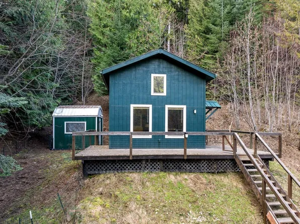 6284 Talache Rd, Sagle, ID 83860