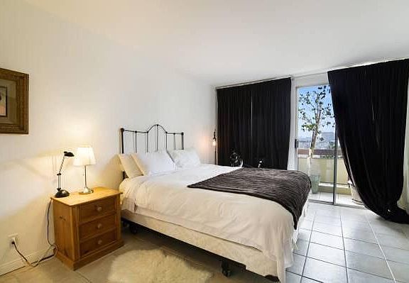 Master all windows facing sw..