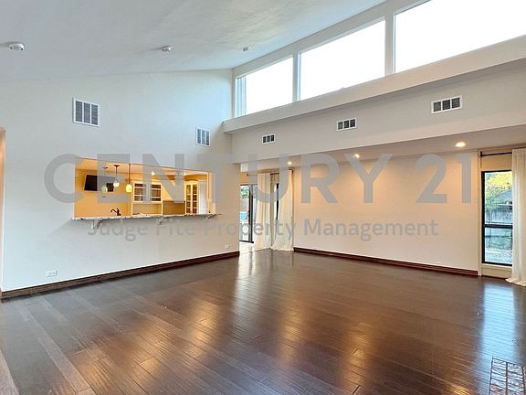 3rd image of 3820 Wimbleton Ct