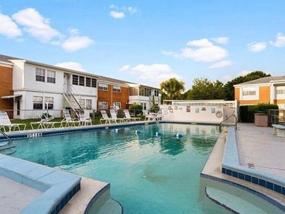 Community pool