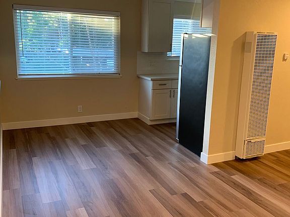 4th image of 3771 Miramar Way APT 3