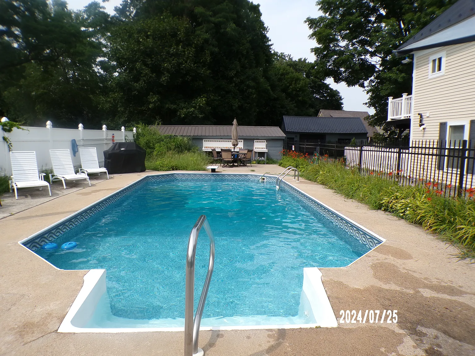 2 bed, 1350 sqft, $2,500 — Photo 4
