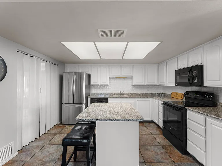 208 Bahia Ln E — Photo 17