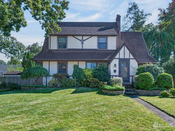 207 Penfield Pl, Dunellen, NJ 08812