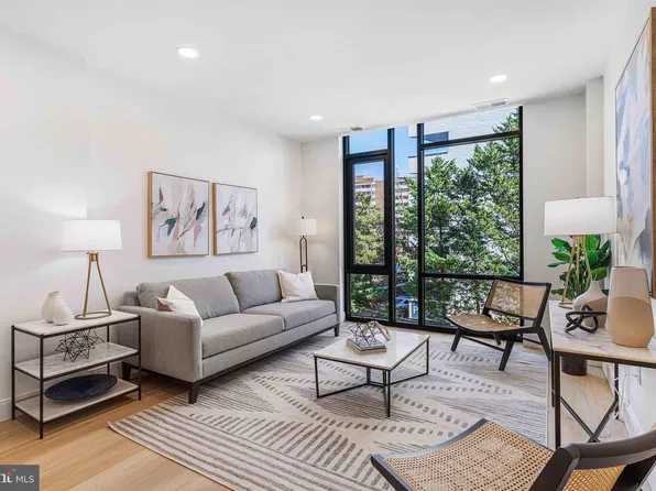 4111 Connecticut Ave NW APT 403, Washington, DC 20008