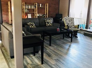 29421 6 Mile Rd, Livonia, MI 48152