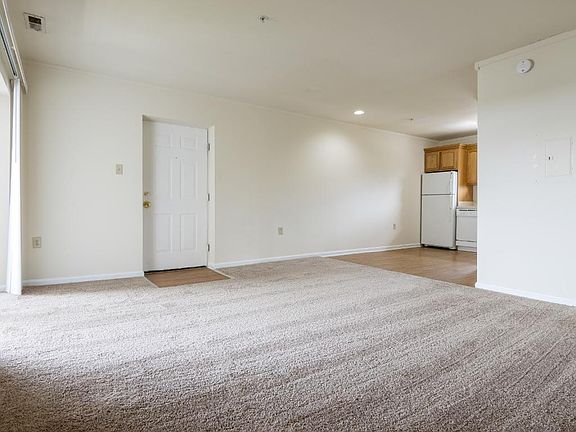 5th image of 731 W Bel Air Ave