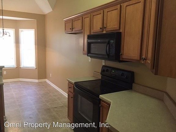 2nd image of 9222 Acadia Pl