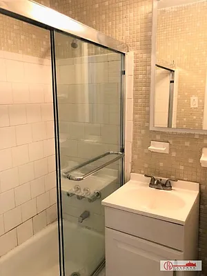 Rented by Cayenne Realty Group | media 3