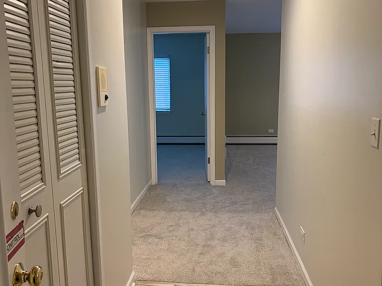 711 E Falcon Dr #201 — Photo 21