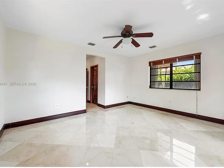 540 S Shore Dr — Photo 28