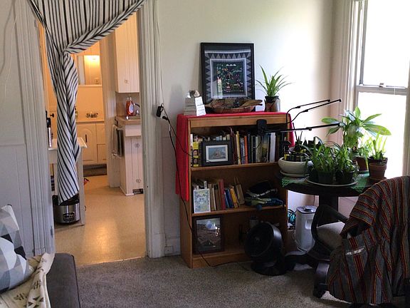 3rd image of 801 S Main St #3