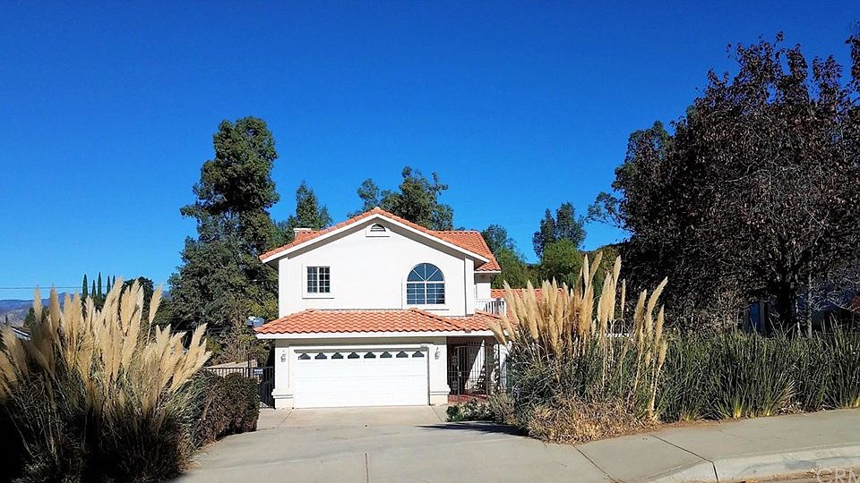 1st image of 35772 Grandview Dr