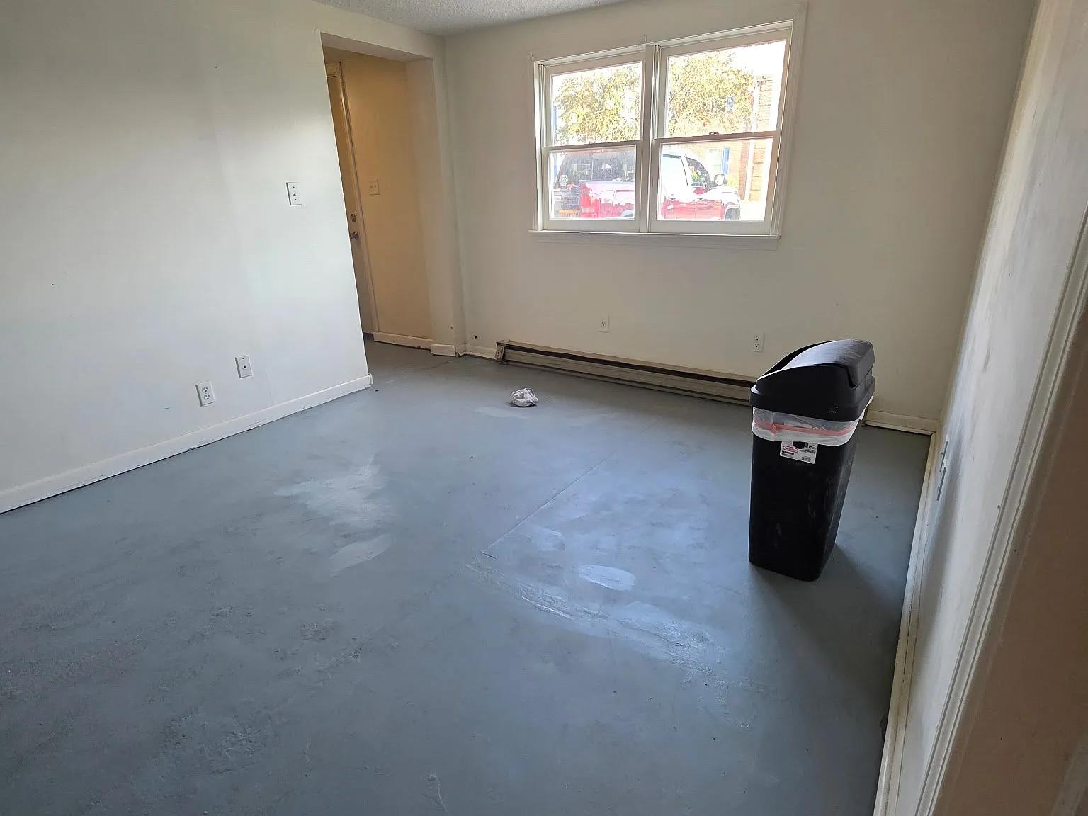 2 bed, 925 sqft, $1,000 — Photo 2